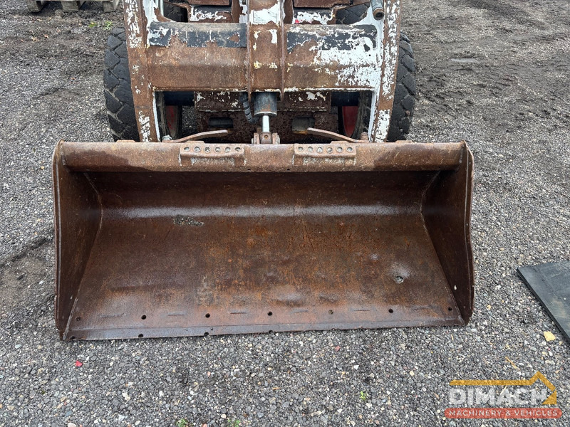 Bobcat S130 - Kompaktlaadur: pilt 3 Bobcat S130 - Kompaktlaadur: pilt 3