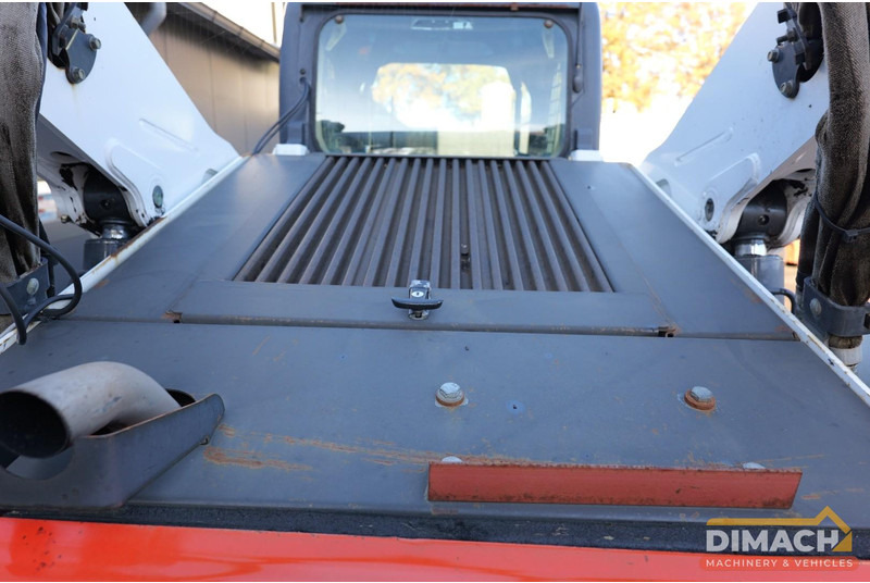 Laadur Bobcat T870 Bobcat T870 skidsteer on tracks - high flow - airco - high flow - TOP!!: pilt 11 Laadur Bobcat T870 Bobcat T870 skidsteer on tracks - high flow - airco - high flow - TOP!!: pilt 11