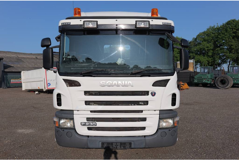 Scania P 230 Euro 5 6x2*4 TOP!! Retarder right hand steer - Kabiinišassiiga veoauto: pilt 3 Scania P 230 Euro 5 6x2*4 TOP!! Retarder right hand steer - Kabiinišassiiga veoauto: pilt 3