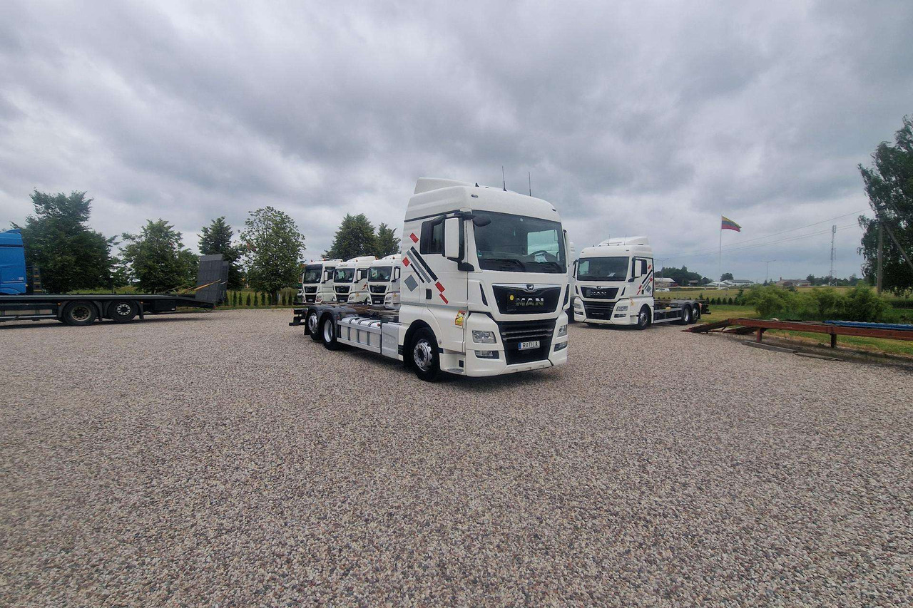 MAN TGX 26.420 - Konteinerveduk/ Tõstukiga veoauto: pilt 2 MAN TGX 26.420 - Konteinerveduk/ Tõstukiga veoauto: pilt 2