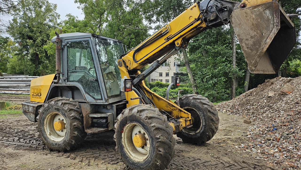 MATBRO TR 250-110 - Teleskooplaadur: pilt 2 MATBRO TR 250-110 - Teleskooplaadur: pilt 2
