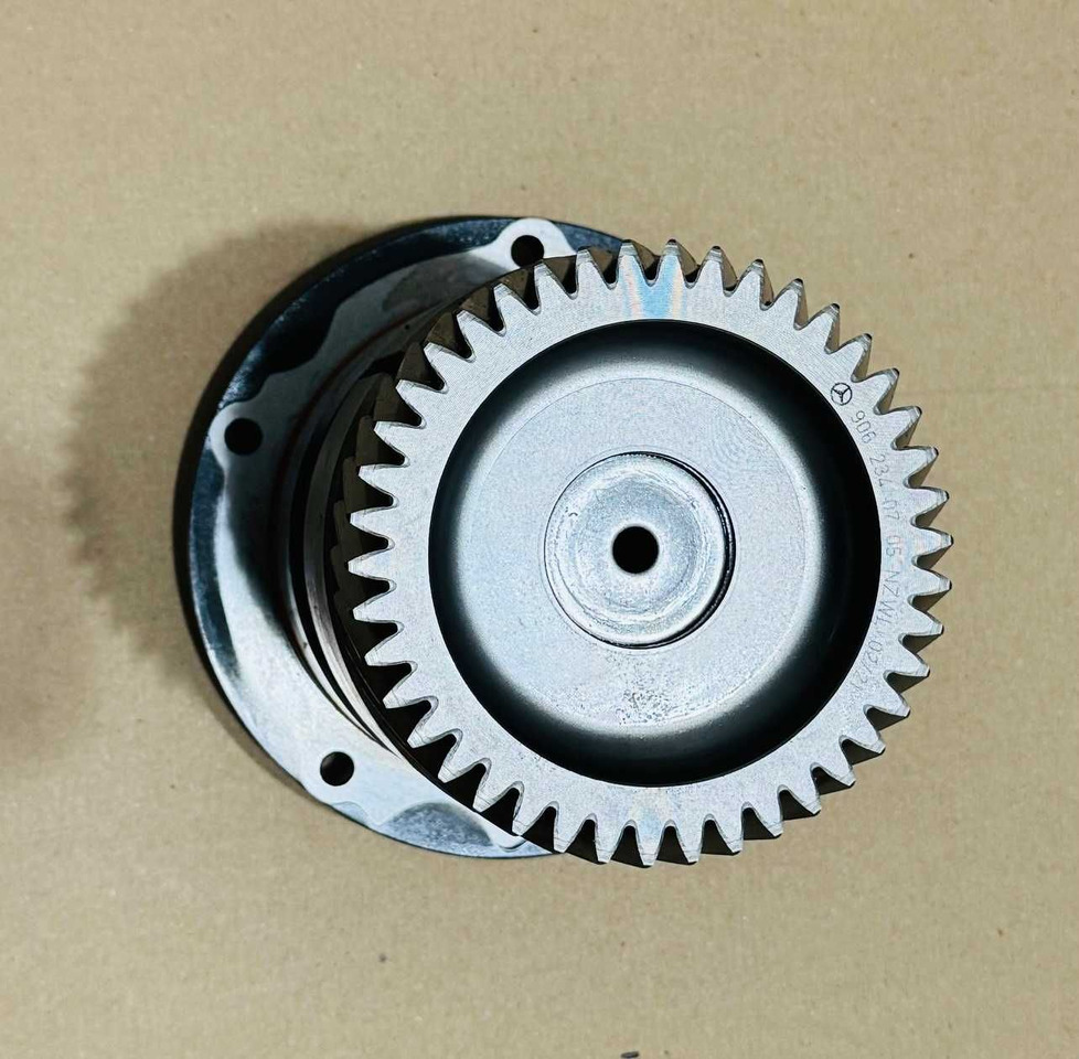 Mercedes MTU PRZYSTAWKA odbioru mocy PTO pompy hydrauliki Setra Class - Hüdrauliline pump: pilt 2 Mercedes MTU PRZYSTAWKA odbioru mocy PTO pompy hydrauliki Setra Class - Hüdrauliline pump: pilt 2