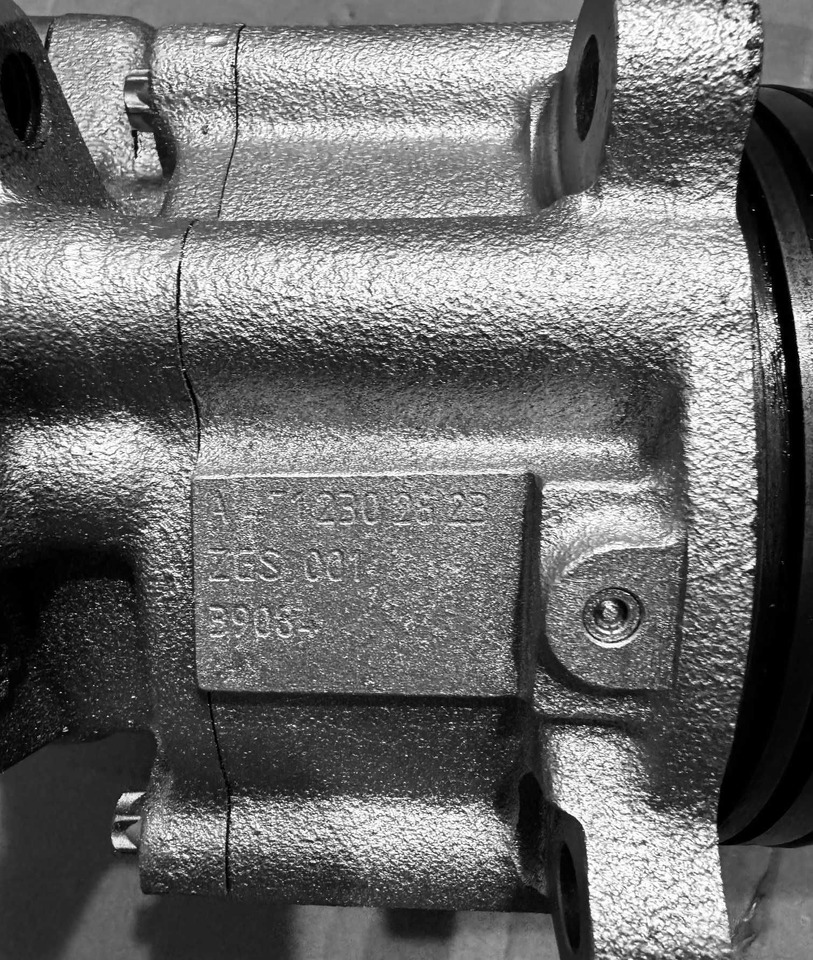 Mercedes PRZYSTAWKA odbioru mocy PTO pompy hydrauliki Setra Class 470 - Mootor: pilt 5 Mercedes PRZYSTAWKA odbioru mocy PTO pompy hydrauliki Setra Class 470 - Mootor: pilt 5