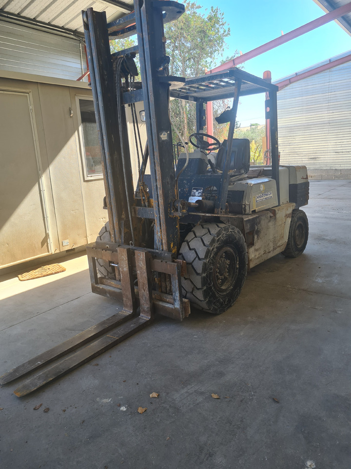 KOMATSU FD40-4 - Materjali käitlemise seade: pilt 4 KOMATSU FD40-4 - Materjali käitlemise seade: pilt 4