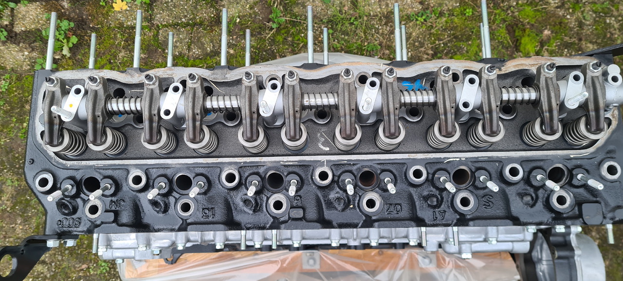Isuzu NEW Long Block 6BD1 - Mootor - Ekskavaator: pilt 3 Isuzu NEW Long Block 6BD1 - Mootor - Ekskavaator: pilt 3