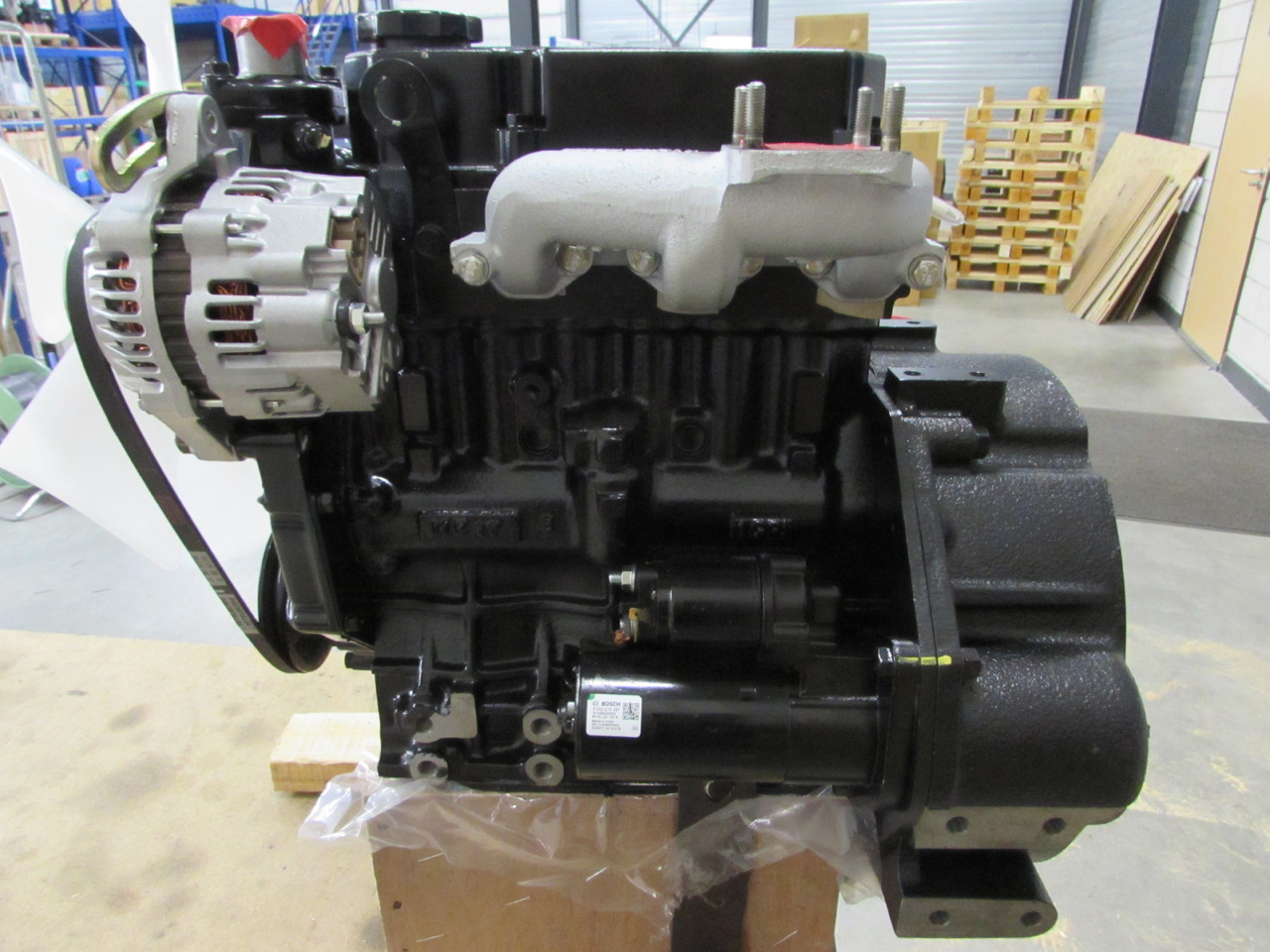 Mitsubishi NEW engine S3L2-Z562SD / S3L2-61SD - Mootor - Muu seadmestik: pilt 2 Mitsubishi NEW engine S3L2-Z562SD / S3L2-61SD - Mootor - Muu seadmestik: pilt 2