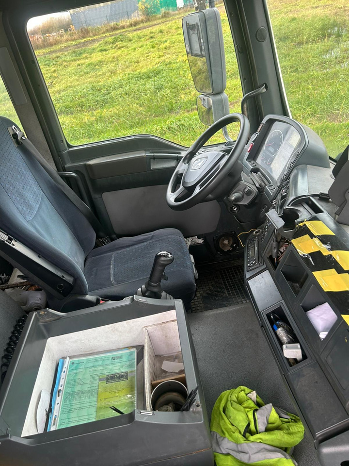 MAN TGA 26.310 - Tent veoauto: pilt 4 MAN TGA 26.310 - Tent veoauto: pilt 4