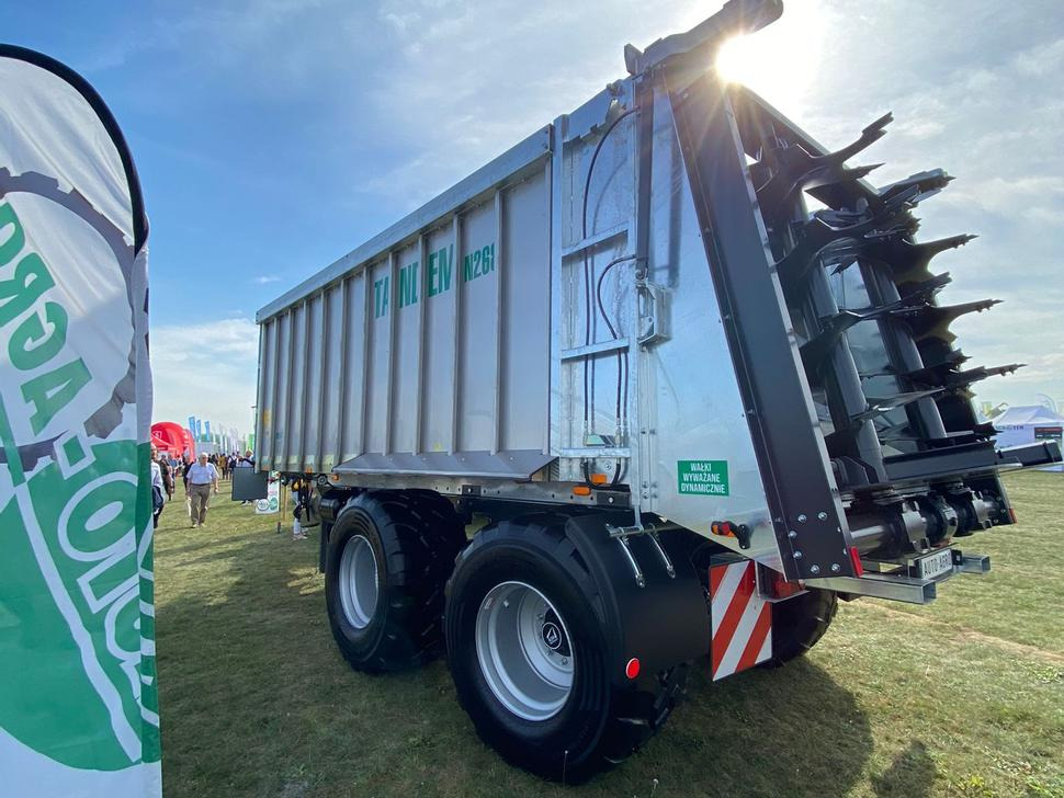Auto-Agro Miststreuer / Manure spreader / Epandeur à fumier / Rimorchio spandiconcime / Разбрасыватель органических удобрений / Rozrzutnik obornika Tandem N268 - Sõnnikulaotur: pilt 2 Auto-Agro Miststreuer / Manure spreader / Epandeur à fumier / Rimorchio spandiconcime / Разбрасыватель органических удобрений / Rozrzutnik obornika Tandem N268 - Sõnnikulaotur: pilt 2