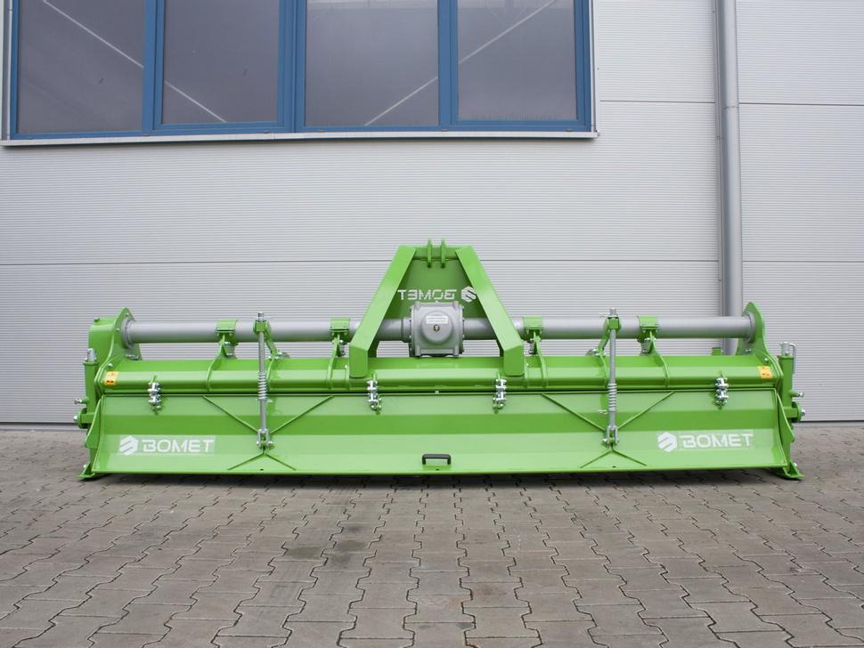 Bomet Bodenfräsen / Rotary tiller / Rotavator / Vangatrice / Desgarrador / Роторный культиватор / Glebogryzarka 3 m - Mullafrees: pilt 3 Bomet Bodenfräsen / Rotary tiller / Rotavator / Vangatrice / Desgarrador / Роторный культиватор / Glebogryzarka 3 m - Mullafrees: pilt 3