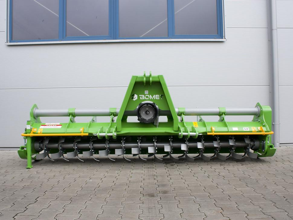 Bomet Bodenfräsen / Rotary tiller / Rotavator / Vangatrice / Desgarrador / Роторный культиватор / Glebogryzarka 3 m - Mullafrees: pilt 1 Bomet Bodenfräsen / Rotary tiller / Rotavator / Vangatrice / Desgarrador / Роторный культиватор / Glebogryzarka 3 m - Mullafrees: pilt 1