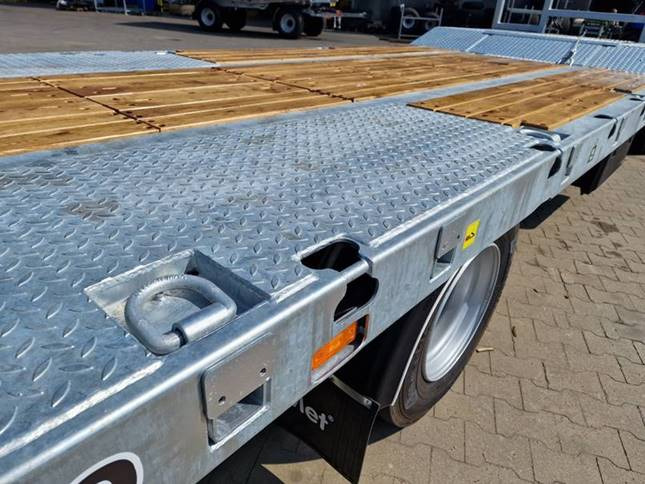 Cynkomet Plattformauflieger / Trailer / Remorque / Rimorchio a piattaforma / Remolque de plataforma / Прицеп для перевозки техники / Przyczepa maszynowa RM-240 18 t - Põllutöö platvormjärelhaagis: pilt 5 Cynkomet Plattformauflieger / Trailer / Remorque / Rimorchio a piattaforma / Remolque de plataforma / Прицеп для перевозки техники / Przyczepa maszynowa RM-240 18 t - Põllutöö platvormjärelhaagis: pilt 5