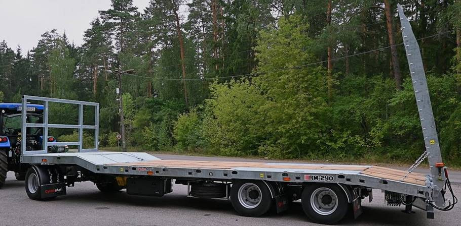 Cynkomet Plattformauflieger / Trailer / Remorque / Rimorchio a piattaforma / Remolque de plataforma / Прицеп для перевозки техники / Przyczepa maszynowa RM-240 18 t - Põllutöö platvormjärelhaagis: pilt 3 Cynkomet Plattformauflieger / Trailer / Remorque / Rimorchio a piattaforma / Remolque de plataforma / Прицеп для перевозки техники / Przyczepa maszynowa RM-240 18 t - Põllutöö platvormjärelhaagis: pilt 3