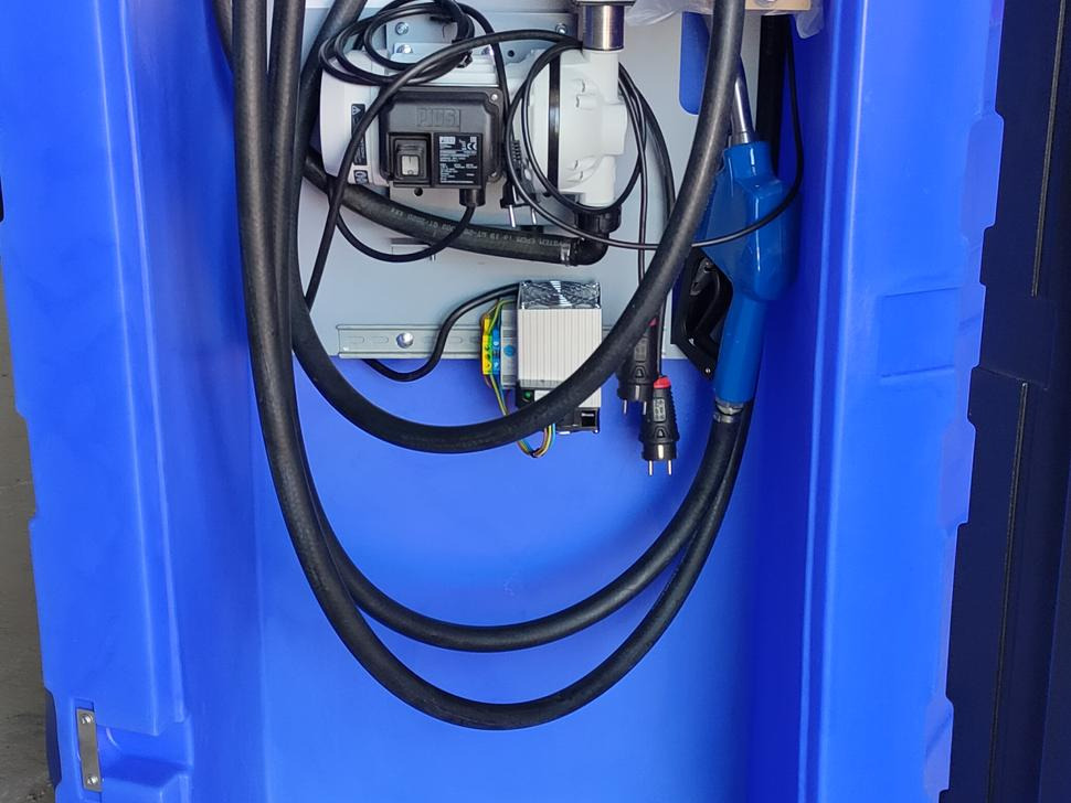 DC AdBlue-Behälter / AdBlue tank / Cuve à AdBlue / Serbatoio / Depósito / Бак для AdBlue / Zbiornik AdBlue 1500 l - Säilitusmahuti: pilt 4 DC AdBlue-Behälter / AdBlue tank / Cuve à AdBlue / Serbatoio / Depósito / Бак для AdBlue / Zbiornik AdBlue 1500 l - Säilitusmahuti: pilt 4
