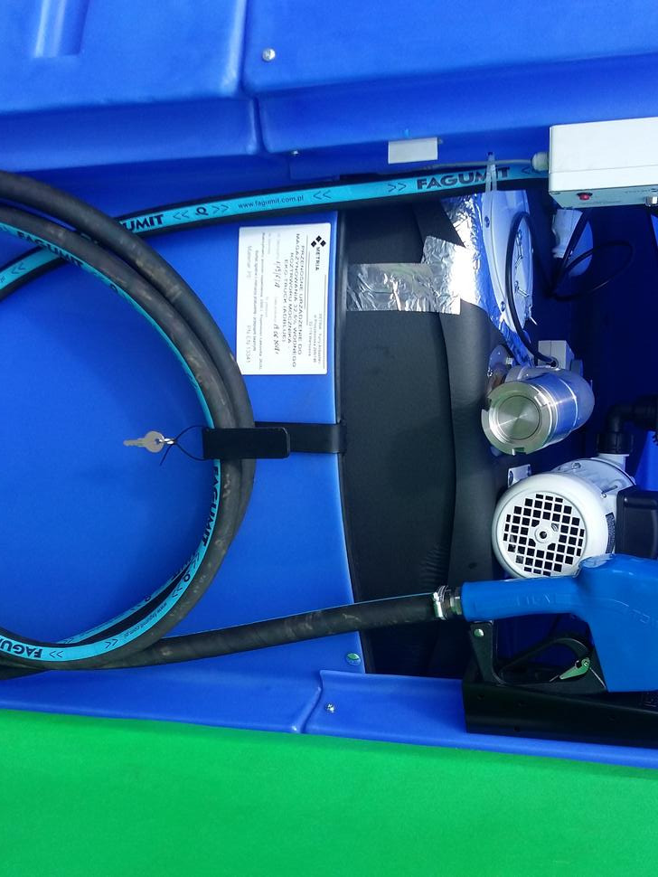 DC AdBlue tank / Cuve à AdBlue / Serbatoio per AdBlue / Бак для AdBlue / Adblue 2500 l - Säilitusmahuti: pilt 2 DC AdBlue tank / Cuve à AdBlue / Serbatoio per AdBlue / Бак для AdBlue / Adblue 2500 l - Säilitusmahuti: pilt 2