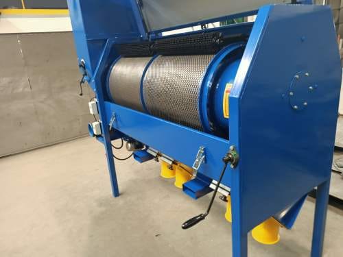 Dozamech Getreidereingier / Grain cleaner / Nettoyeur de céréales / Limpiadora de tambor para cerea / Pulitrice a tamburo per cereali / Барабанный очиститель для зерновых культур / Czyszczalnia bębnowa do zbóż liising Dozamech Getreidereingier / Grain cleaner / Nettoyeur de céréales / Limpiadora de tambor para cerea / Pulitrice a tamburo per cereali / Барабанный очиститель для зерновых культур / Czyszczalnia bębnowa do zbóż: pilt 6