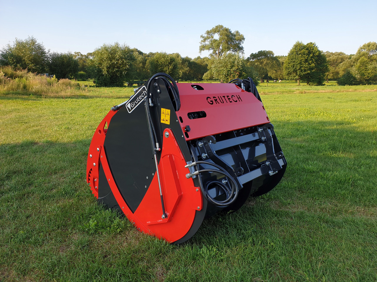 Grutech Futterverteilschaufel / Silage mixer bucket / Godet desileur / Łyżka do zadawania paszy - Siloseadmed: pilt 4 Grutech Futterverteilschaufel / Silage mixer bucket / Godet desileur / Łyżka do zadawania paszy - Siloseadmed: pilt 4