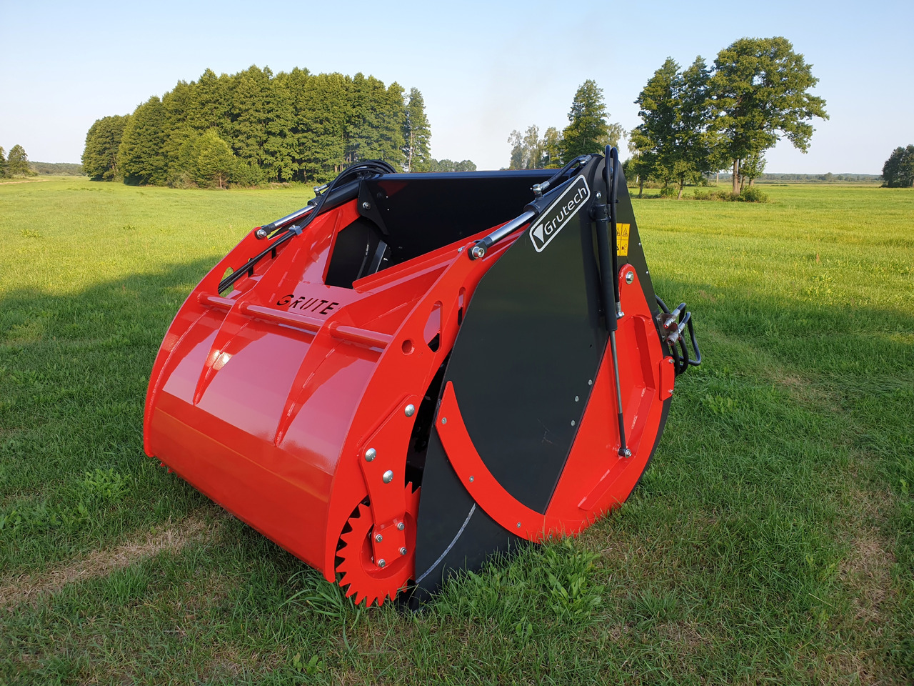 Grutech Futterverteilschaufel / Silage mixer bucket / Godet desileur / Łyżka do zadawania paszy - Siloseadmed: pilt 1 Grutech Futterverteilschaufel / Silage mixer bucket / Godet desileur / Łyżka do zadawania paszy - Siloseadmed: pilt 1