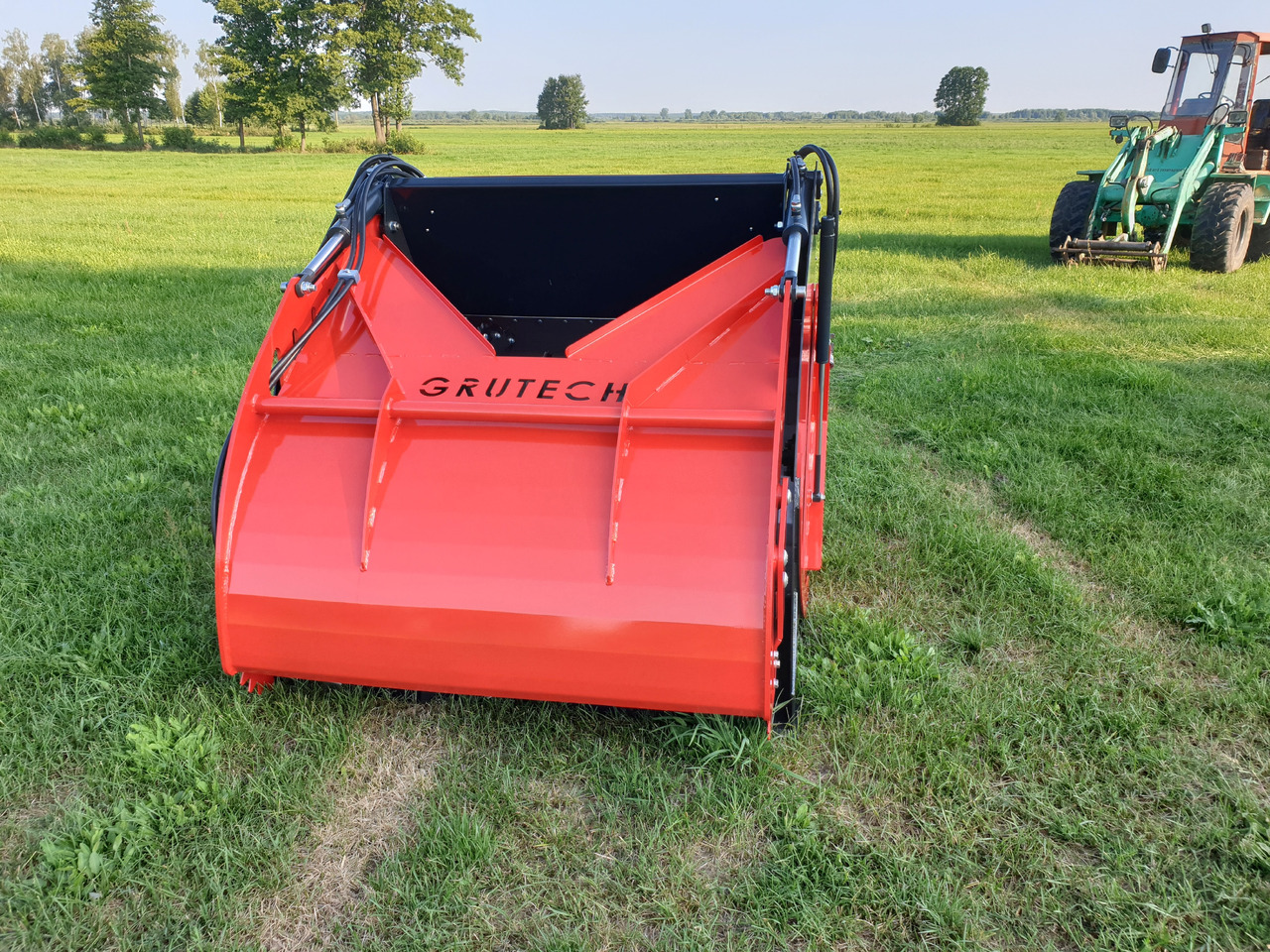 Grutech Futterverteilschaufel / Silage mixer bucket / Godet desileur / Łyżka do zadawania paszy - Siloseadmed: pilt 2 Grutech Futterverteilschaufel / Silage mixer bucket / Godet desileur / Łyżka do zadawania paszy - Siloseadmed: pilt 2