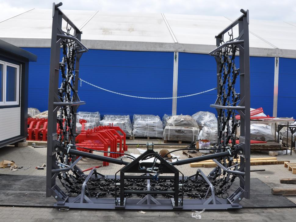 METAL-TECHNIK Wiesenegge / Heavy meadow harrow / Herse de prairie lourde / Strigliatrice pesante / Тяжёлая волокуша / Włóka łąkowa ciężka 6 m - Kettäke: pilt 4 METAL-TECHNIK Wiesenegge / Heavy meadow harrow / Herse de prairie lourde / Strigliatrice pesante / Тяжёлая волокуша / Włóka łąkowa ciężka 6 m - Kettäke: pilt 4