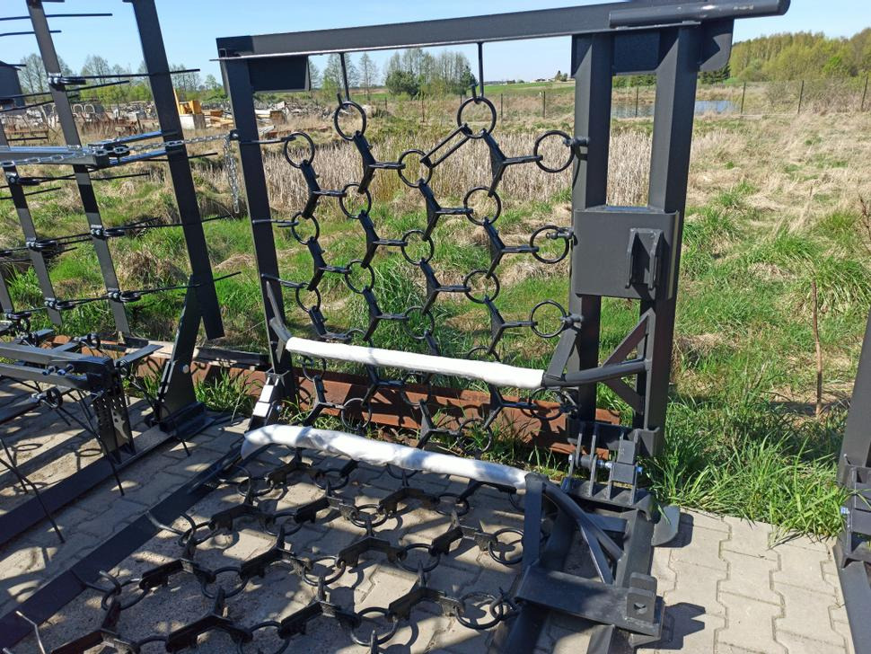 Metal-Technik Wiesenegge / Meadow harrow / Herse de prairie / Strigliatrice / Lanza de prado / Полевая волокуша / Włóka łąkowa 6 m - Kettäke: pilt 4 Metal-Technik Wiesenegge / Meadow harrow / Herse de prairie / Strigliatrice / Lanza de prado / Полевая волокуша / Włóka łąkowa 6 m - Kettäke: pilt 4