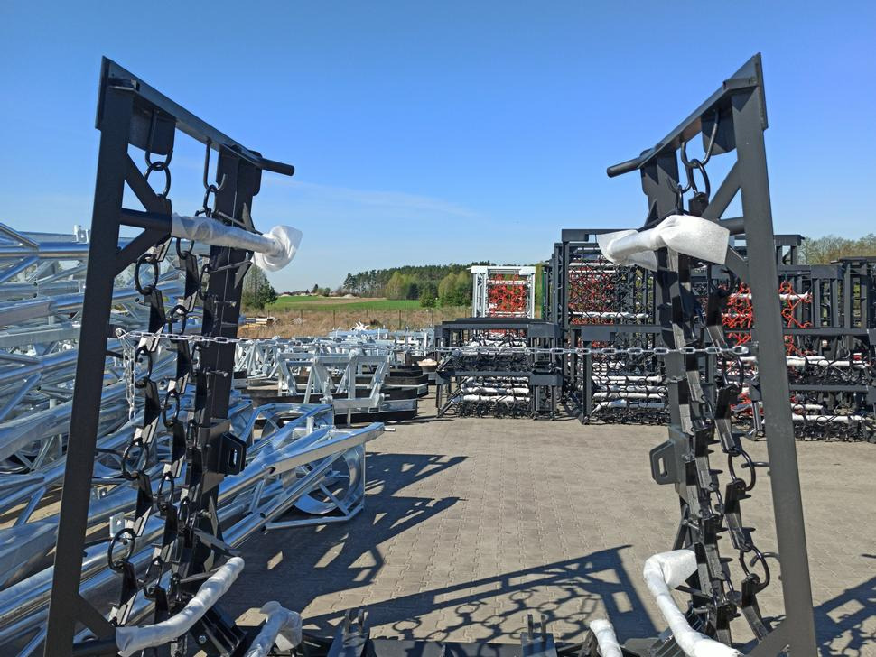 Metal-Technik Wiesenegge / Meadow harrow / Herse de prairie / Strigliatrice / Lanza de prado / Полевая волокуша / Włóka łąkowa 6 m - Kettäke: pilt 5 Metal-Technik Wiesenegge / Meadow harrow / Herse de prairie / Strigliatrice / Lanza de prado / Полевая волокуша / Włóka łąkowa 6 m - Kettäke: pilt 5