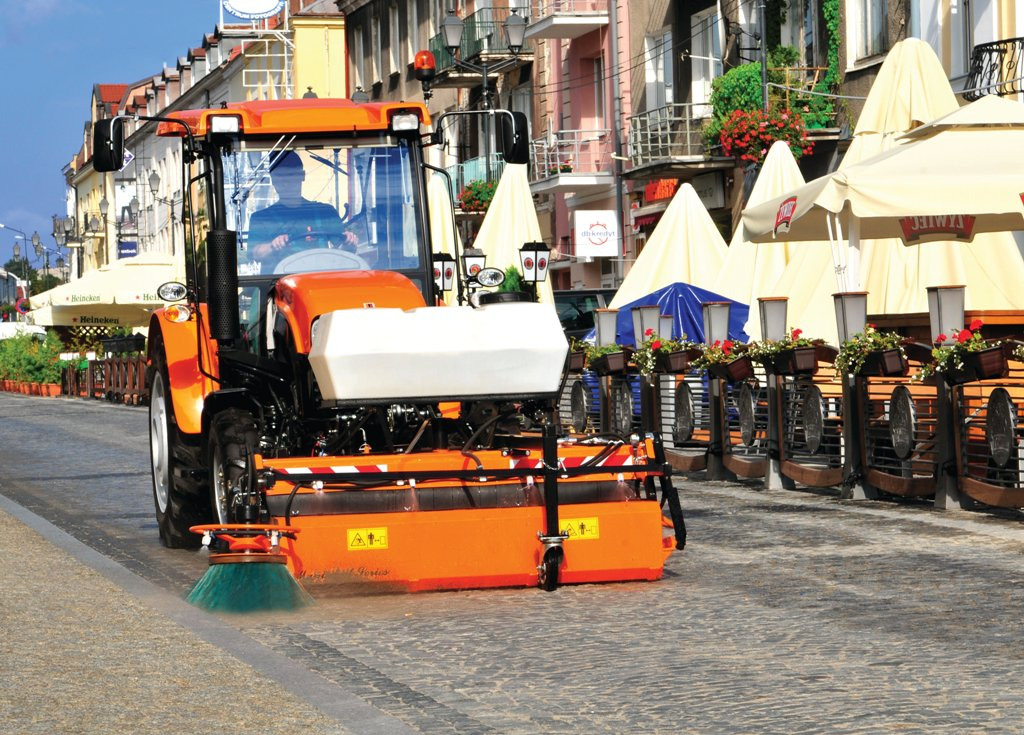 PRONAR Kehrmaschine / Sweeper / Balayeuse / Barredora / Spazzatrice / Подметальная машина / Zamiatarka 1,6 m - Hari - Põllutööseade: pilt 3 PRONAR Kehrmaschine / Sweeper / Balayeuse / Barredora / Spazzatrice / Подметальная машина / Zamiatarka 1,6 m - Hari - Põllutööseade: pilt 3