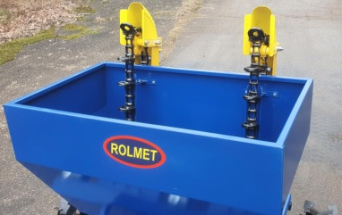 ROLMET Kartoffelpflanzmaschine / Potato planter / Planteuse de pomme de terre / Piantapatate / Sadzarka ziemniaków - Kartulipanija: pilt 4 ROLMET Kartoffelpflanzmaschine / Potato planter / Planteuse de pomme de terre / Piantapatate / Sadzarka ziemniaków - Kartulipanija: pilt 4