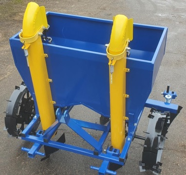 ROLMET Kartoffelpflanzmaschine / Potato planter / Planteuse de pomme de terre / Piantapatate / Sadzarka ziemniaków - Kartulipanija: pilt 2 ROLMET Kartoffelpflanzmaschine / Potato planter / Planteuse de pomme de terre / Piantapatate / Sadzarka ziemniaków - Kartulipanija: pilt 2