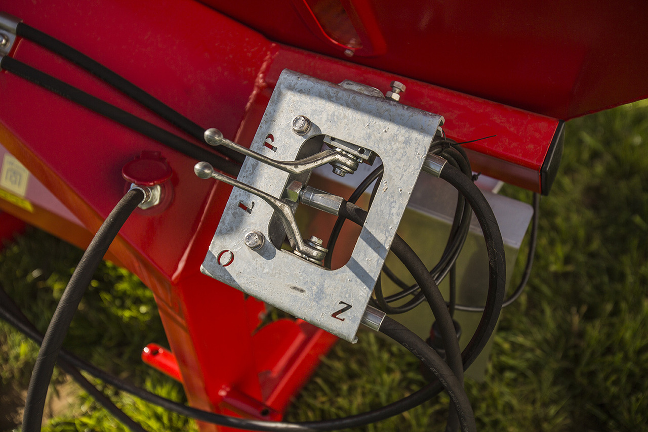 WOPROL Düngerstreuer / Fertilizer spreader / Epandeur d'engrais / Rozsiewacz nawozów 600 kg - Väetiselaoturid: pilt 5 WOPROL Düngerstreuer / Fertilizer spreader / Epandeur d'engrais / Rozsiewacz nawozów 600 kg - Väetiselaoturid: pilt 5