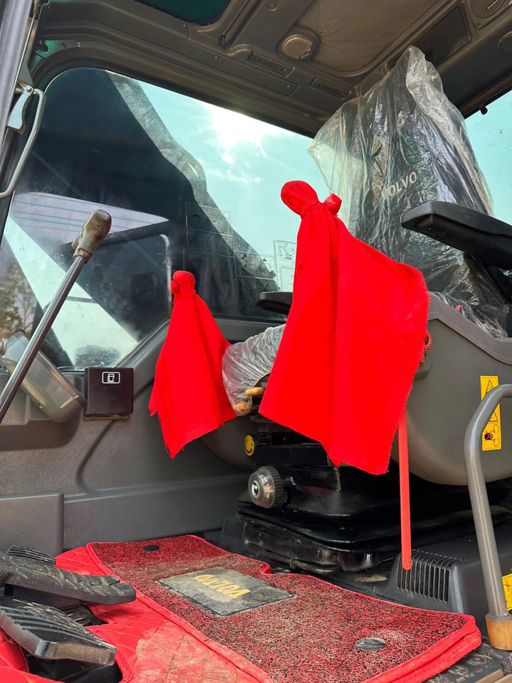 VOLVO EC290 - Lintekskavaator: pilt 3 VOLVO EC290 - Lintekskavaator: pilt 3
