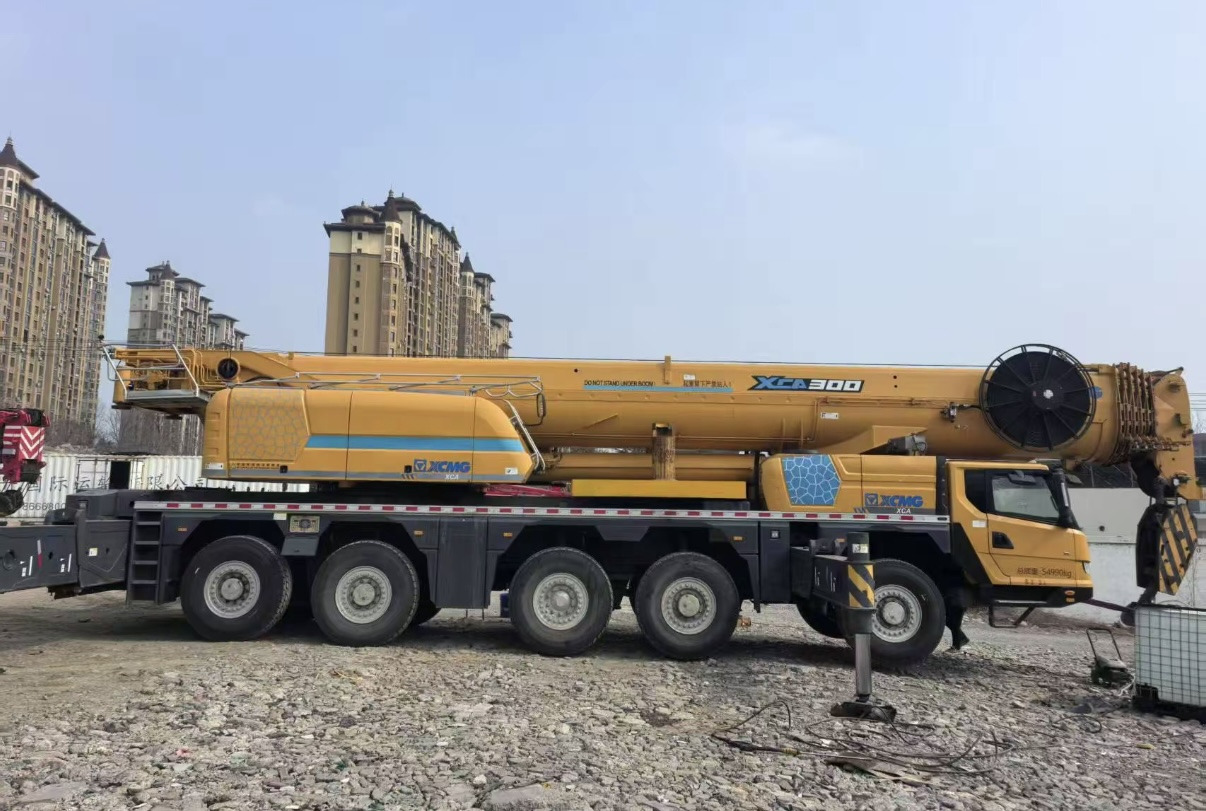 XCMG XCA220 - Maastikukraana: pilt 2 XCMG XCA220 - Maastikukraana: pilt 2