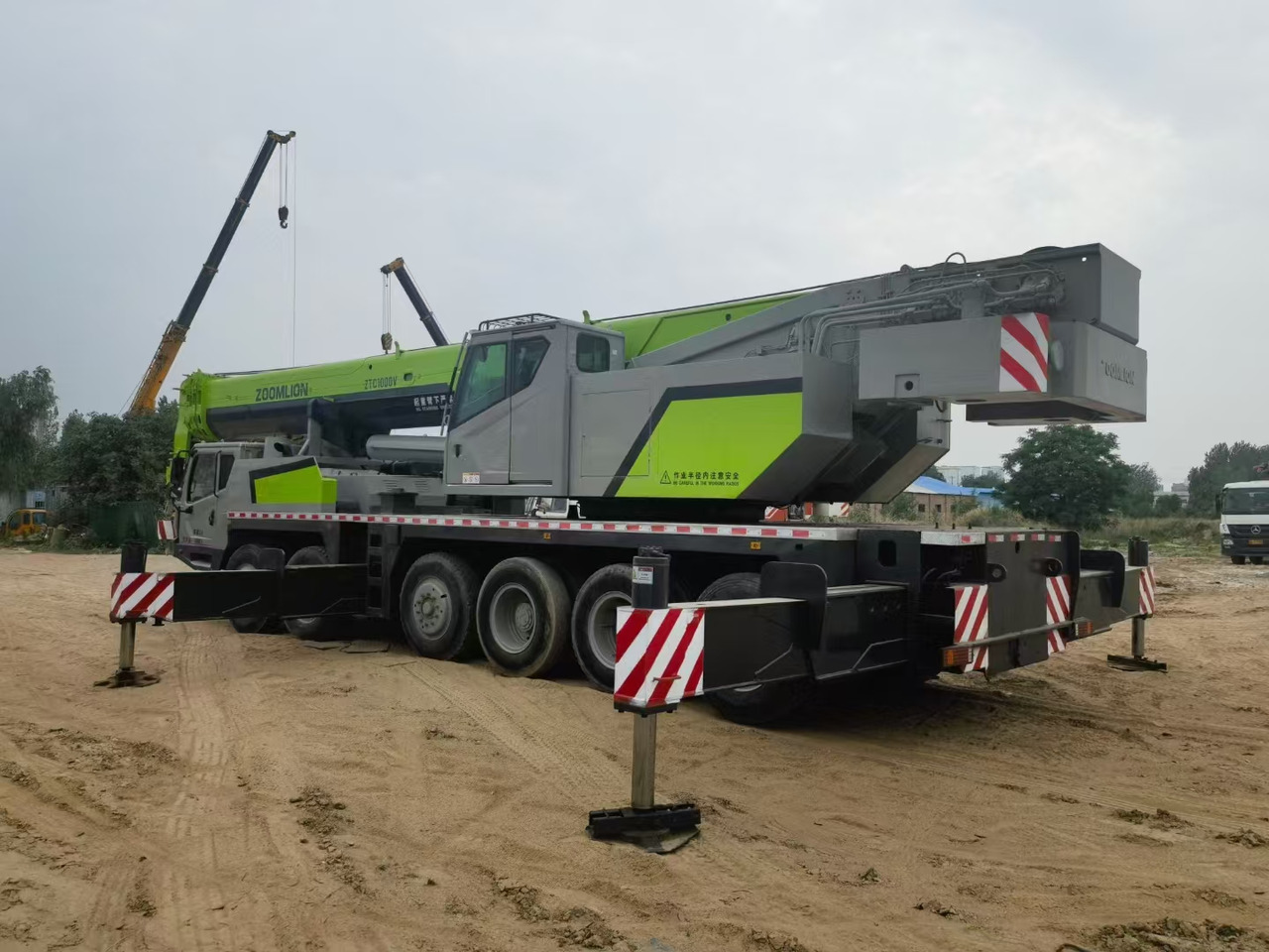 ZOOMLION ZTC1000V - Autokraana: pilt 1 ZOOMLION ZTC1000V - Autokraana: pilt 1