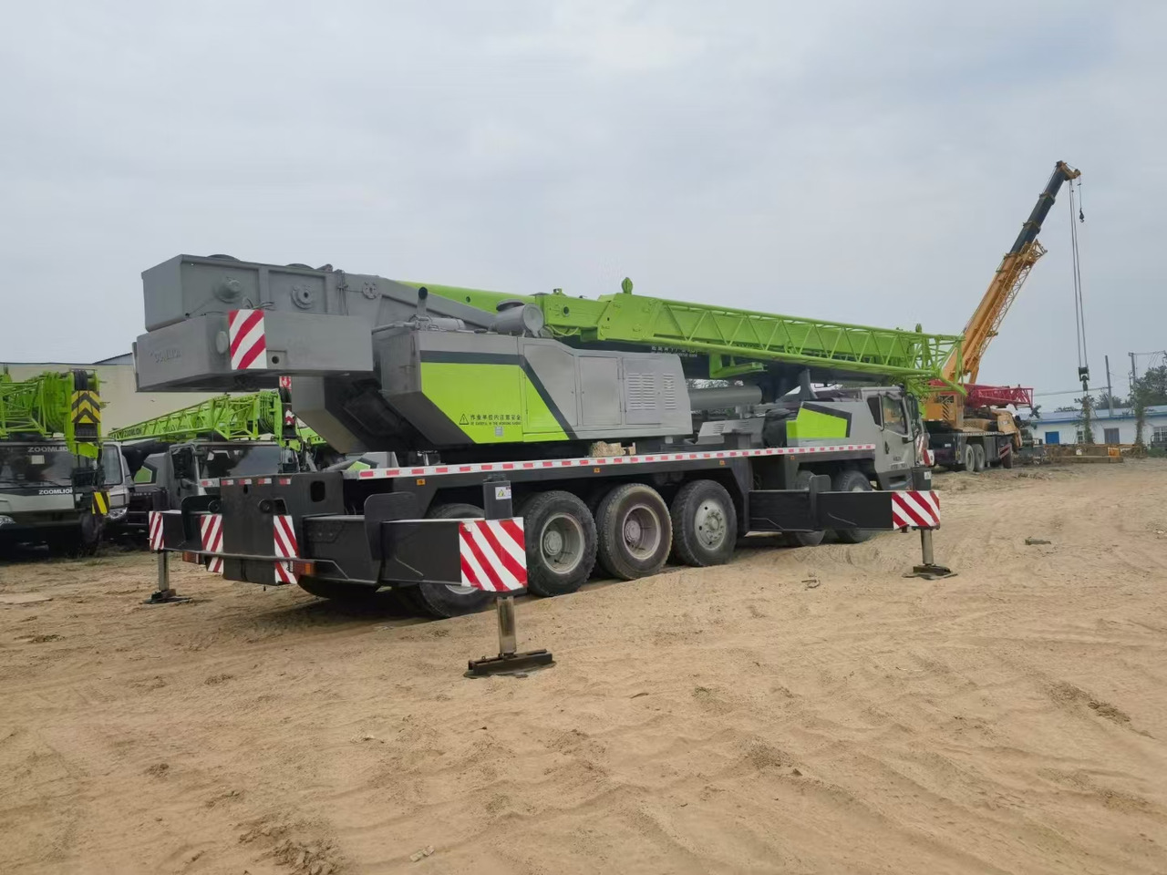 ZOOMLION ZTC1000V - Autokraana: pilt 3 ZOOMLION ZTC1000V - Autokraana: pilt 3