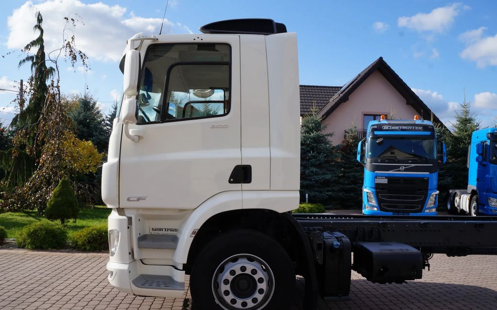 DAF CF 300 4X2 18T EURO 6 SILNIK 11L RAMA DO ZABUDOWY 176 TYS KM - Kabiinišassiiga veoauto: pilt 5 DAF CF 300 4X2 18T EURO 6 SILNIK 11L RAMA DO ZABUDOWY 176 TYS KM - Kabiinišassiiga veoauto: pilt 5