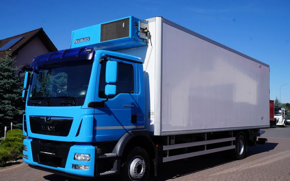MAN TGM 15.250 EURO 6 CHŁODNIA LAMBERET ŁAD 7.300 KG NISKI PRZEBIEG - Külmutiga veoauto: pilt 2 MAN TGM 15.250 EURO 6 CHŁODNIA LAMBERET ŁAD 7.300 KG NISKI PRZEBIEG - Külmutiga veoauto: pilt 2