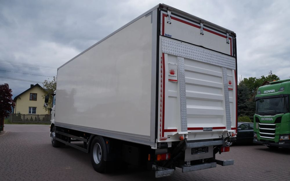MAN TGM 18.250 / 18.290 EURO 6 KONTENER 19 PALET ŁAD. 9800 KG WINDA - Kasti veoauto: pilt 4 MAN TGM 18.250 / 18.290 EURO 6 KONTENER 19 PALET ŁAD. 9800 KG WINDA - Kasti veoauto: pilt 4