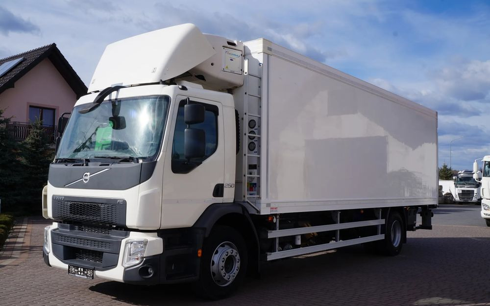 Volvo FE 18.250 Euro 6 18 TON CHŁODNIA KONTENER 19 PALET NISKI PRZEBIEG - Külmutiga veoauto: pilt 2 Volvo FE 18.250 Euro 6 18 TON CHŁODNIA KONTENER 19 PALET NISKI PRZEBIEG - Külmutiga veoauto: pilt 2