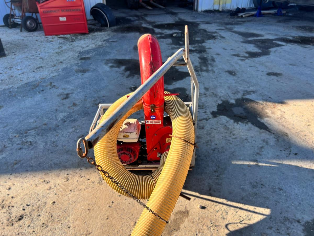 ASPIRATEUR A FEUILLE MOTORISÉ SUR BERCE (NET TVA) - Tööstuslik tolmuimeja: pilt 2 ASPIRATEUR A FEUILLE MOTORISÉ SUR BERCE (NET TVA) - Tööstuslik tolmuimeja: pilt 2