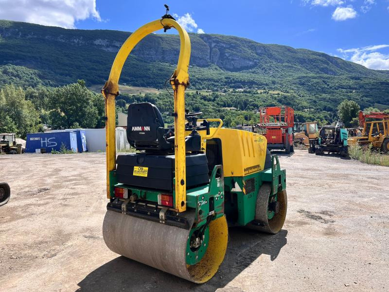 Ammann COMPACTEUR AV26-2 ROULEAU TANDEM VIBRANT ARTICULÉ - Mini teerull: pilt 4 Ammann COMPACTEUR AV26-2 ROULEAU TANDEM VIBRANT ARTICULÉ - Mini teerull: pilt 4