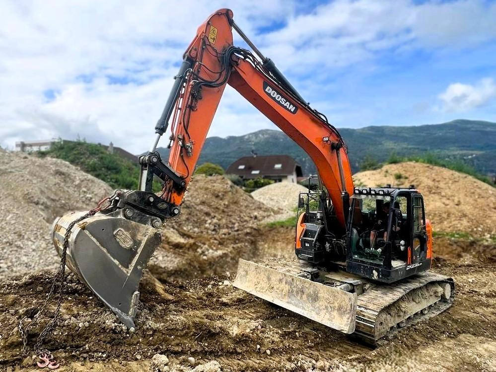 Doosan DX235 LCR-5 PELLE A CHENILLES 26T - Lintekskavaator: pilt 1 Doosan DX235 LCR-5 PELLE A CHENILLES 26T - Lintekskavaator: pilt 1