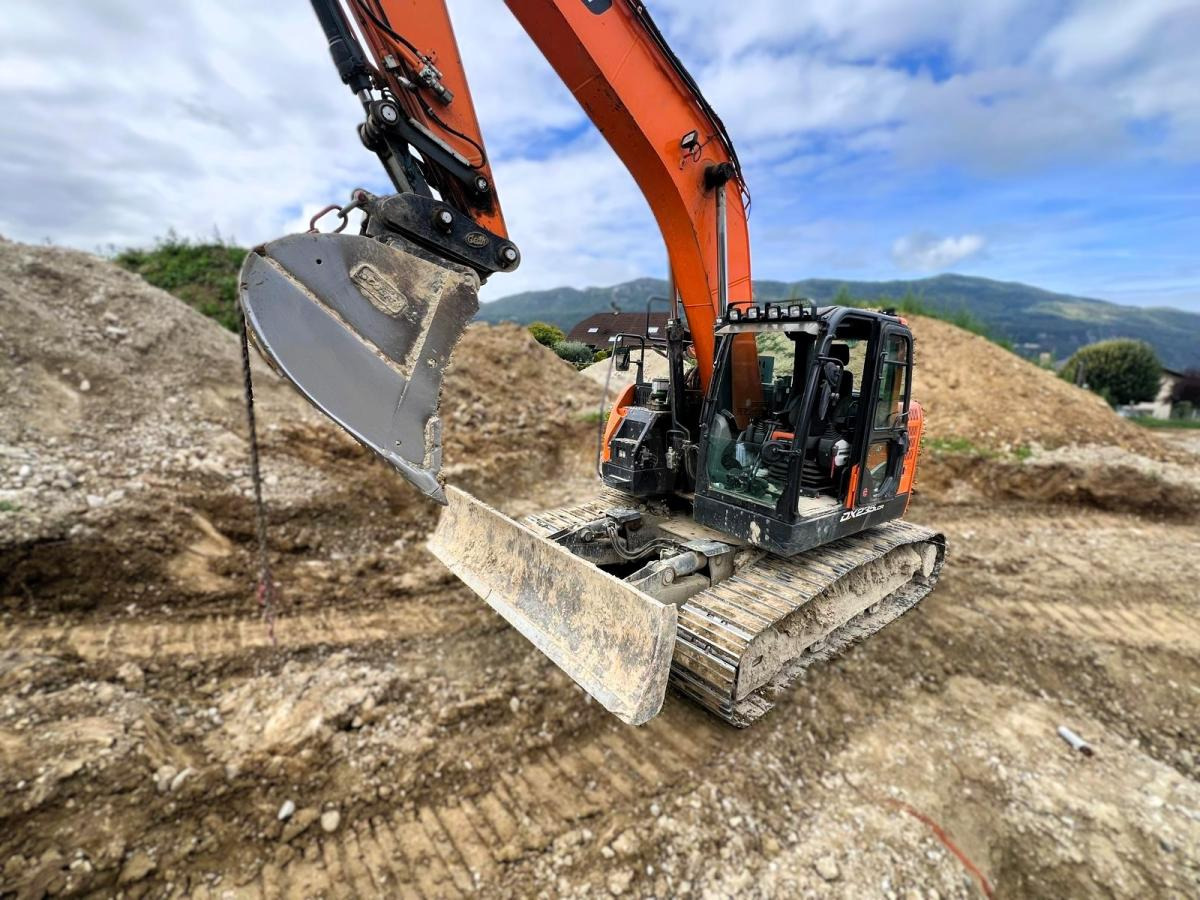 Doosan DX235 LCR-5 PELLE A CHENILLES 26T - Lintekskavaator: pilt 3 Doosan DX235 LCR-5 PELLE A CHENILLES 26T - Lintekskavaator: pilt 3