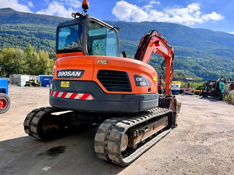 Doosan DX85R-3 PELLE A CHENILLES 8,5T PELLE A CHENILLES 8,5T - Lintekskavaator: pilt 5 Doosan DX85R-3 PELLE A CHENILLES 8,5T PELLE A CHENILLES 8,5T - Lintekskavaator: pilt 5