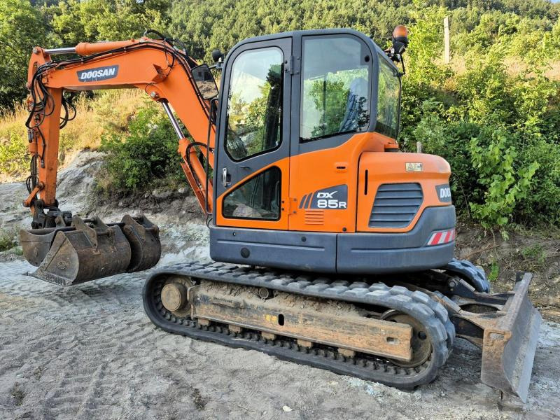 Doosan DX85R-3 PELLE A CHENILLES 8,5T - Lintekskavaator: pilt 2 Doosan DX85R-3 PELLE A CHENILLES 8,5T - Lintekskavaator: pilt 2