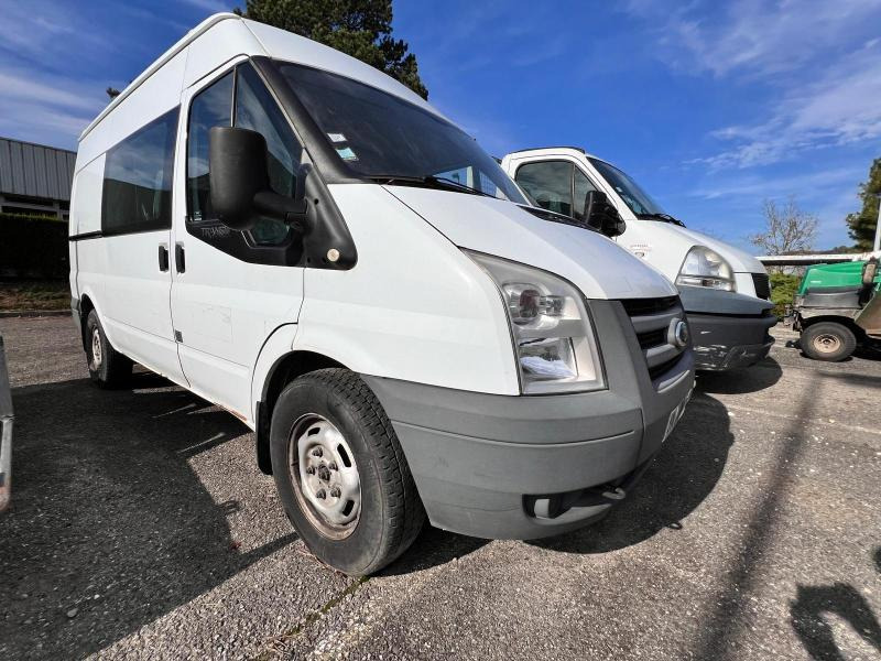 Ford Transit 2,2L TDCI 140cv Moteur HS - Väike kaubik: pilt 1 Ford Transit 2,2L TDCI 140cv Moteur HS - Väike kaubik: pilt 1