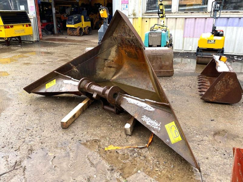 Godet trapèze attache Morin M6 - Ekskavaatori kopp: pilt 3 Godet trapèze attache Morin M6 - Ekskavaatori kopp: pilt 3