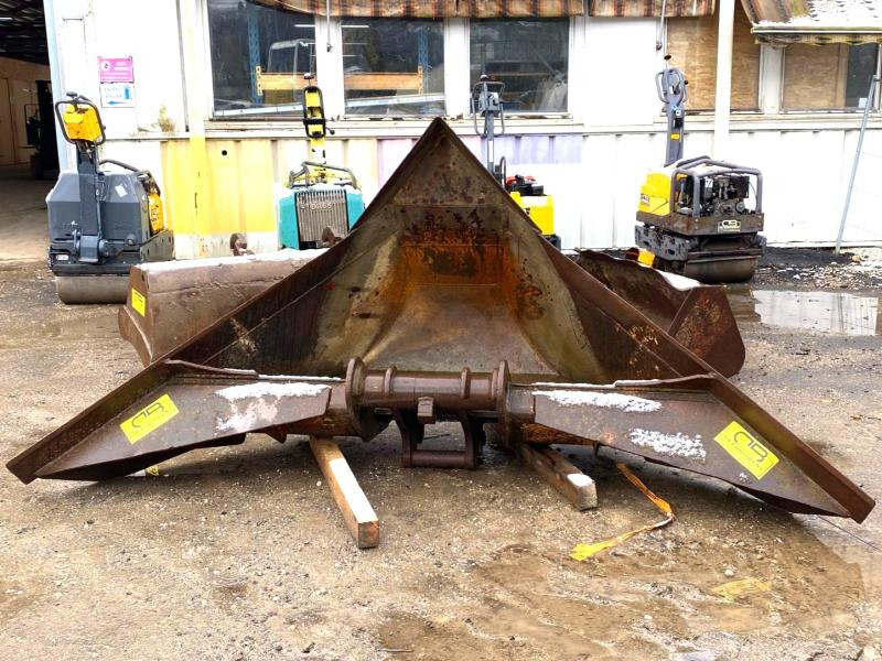 Godet trapèze attache Morin M6 - Ekskavaatori kopp: pilt 2 Godet trapèze attache Morin M6 - Ekskavaatori kopp: pilt 2