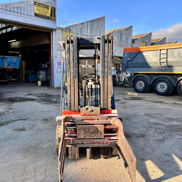 KOMATSU Chariot élévateur à gaz FG25T-11E (AVEC PINCE) - Gaasitõstuk: pilt 5 KOMATSU Chariot élévateur à gaz FG25T-11E (AVEC PINCE) - Gaasitõstuk: pilt 5