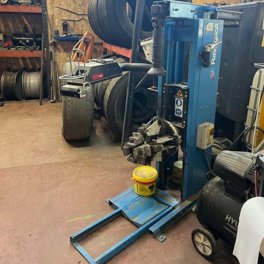 Ravaglioli Démonte pneus GRS926 - Garaažiseadmed: pilt 4 Ravaglioli Démonte pneus GRS926 - Garaažiseadmed: pilt 4