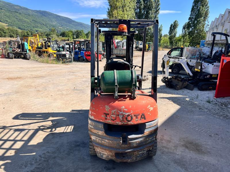 Toyota 426 FGF15 CHARIOT ELEVATEUR A GAZ 1,5T 4,3m - Gaasitõstuk: pilt 4 Toyota 426 FGF15 CHARIOT ELEVATEUR A GAZ 1,5T 4,3m - Gaasitõstuk: pilt 4