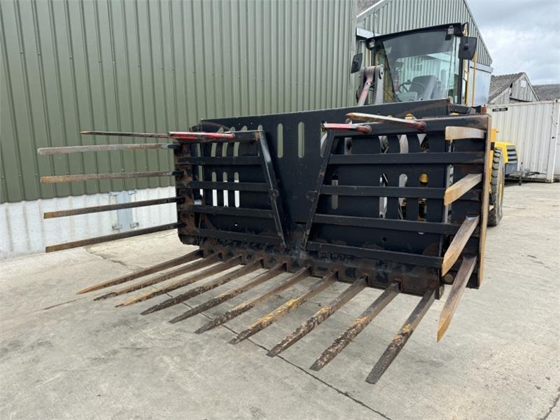 Albutt Albutt B916HX Buck Rake - Iselaadiv vanker: pilt 2 Albutt Albutt B916HX Buck Rake - Iselaadiv vanker: pilt 2